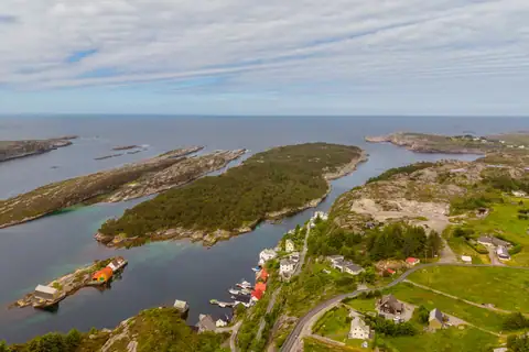 Nordøyna, Færøyna og Hella